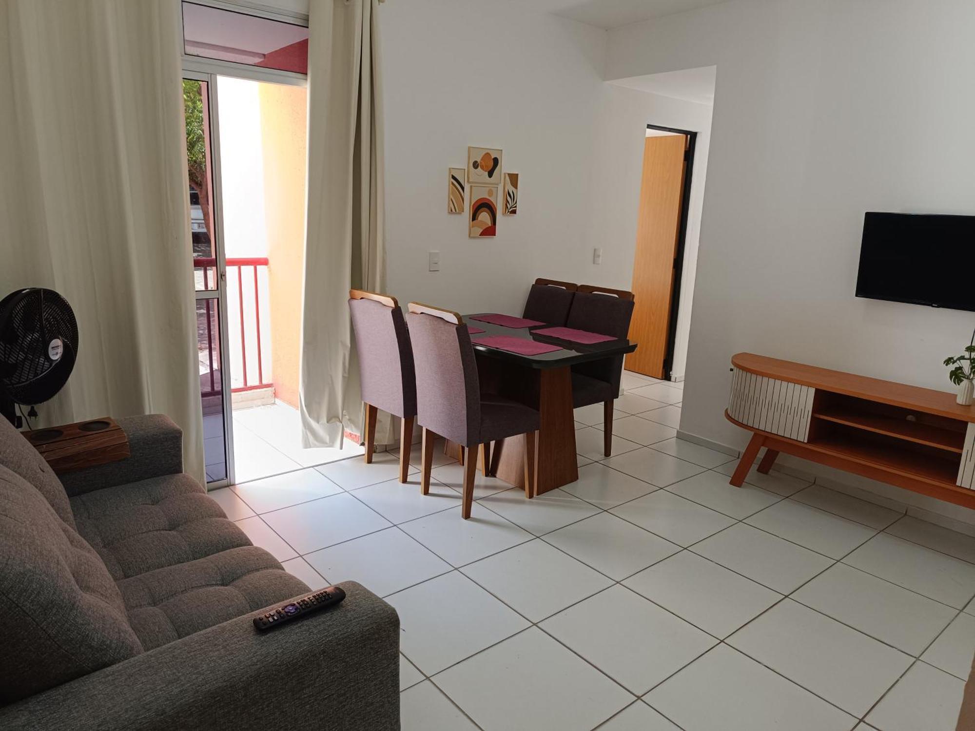 Ap 102 Acolhedor Situado Na Zona Leste, Com 3 Quartos Sendo 1 *